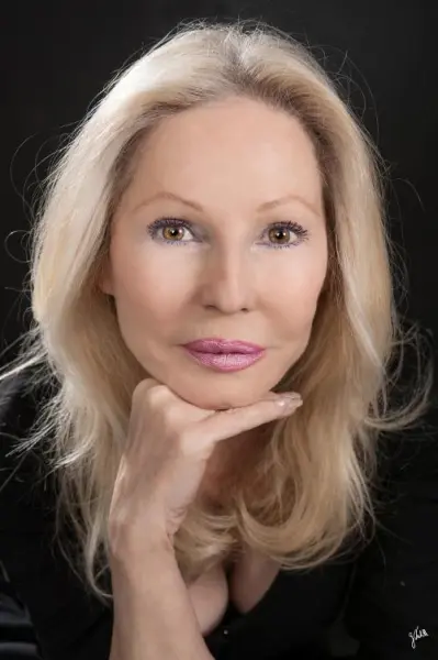 Jacqueline Grand