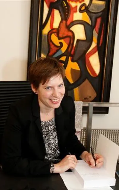 Julie Verlaine